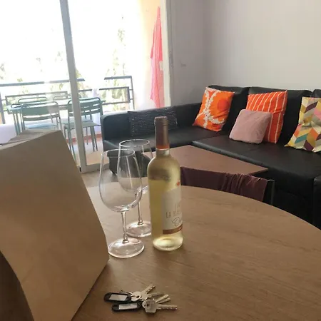 Apartment Cigueenas *